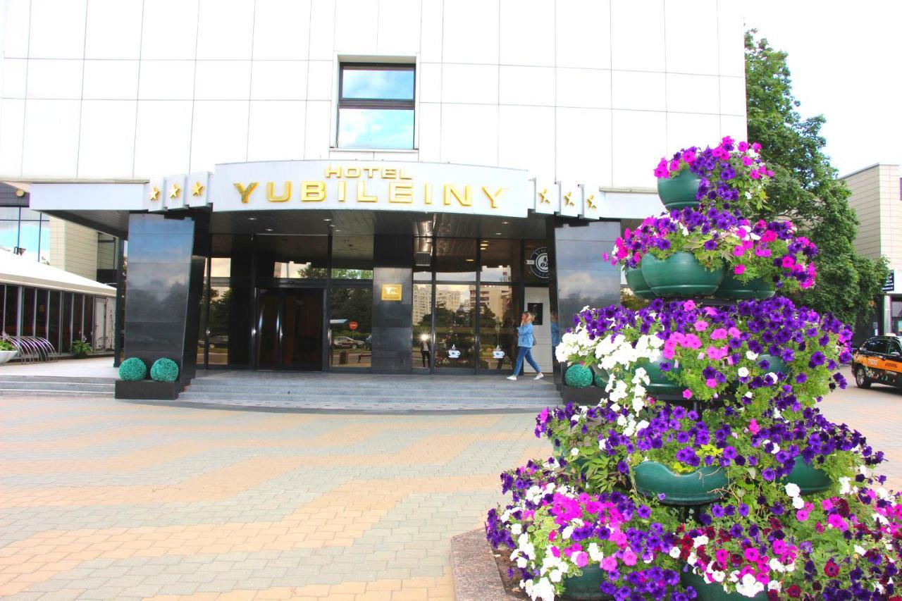 Hotel Yubileiny Minsk Buitenkant foto