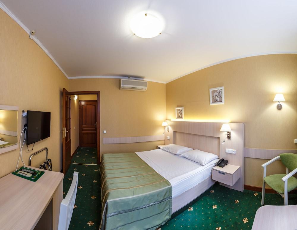 Hotel Yubileiny Minsk Buitenkant foto