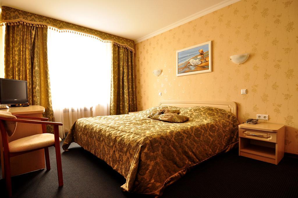 Hotel Yubileiny Minsk Buitenkant foto