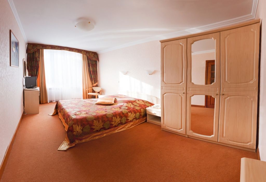 Hotel Yubileiny Minsk Buitenkant foto